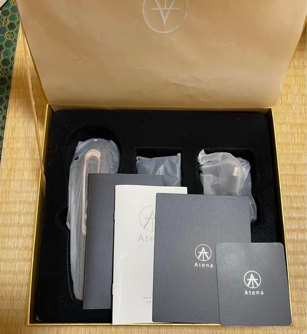 美顔器 Hera Atenaリフトアップ イオン導入 毛穴ケア保湿 EMS 黒