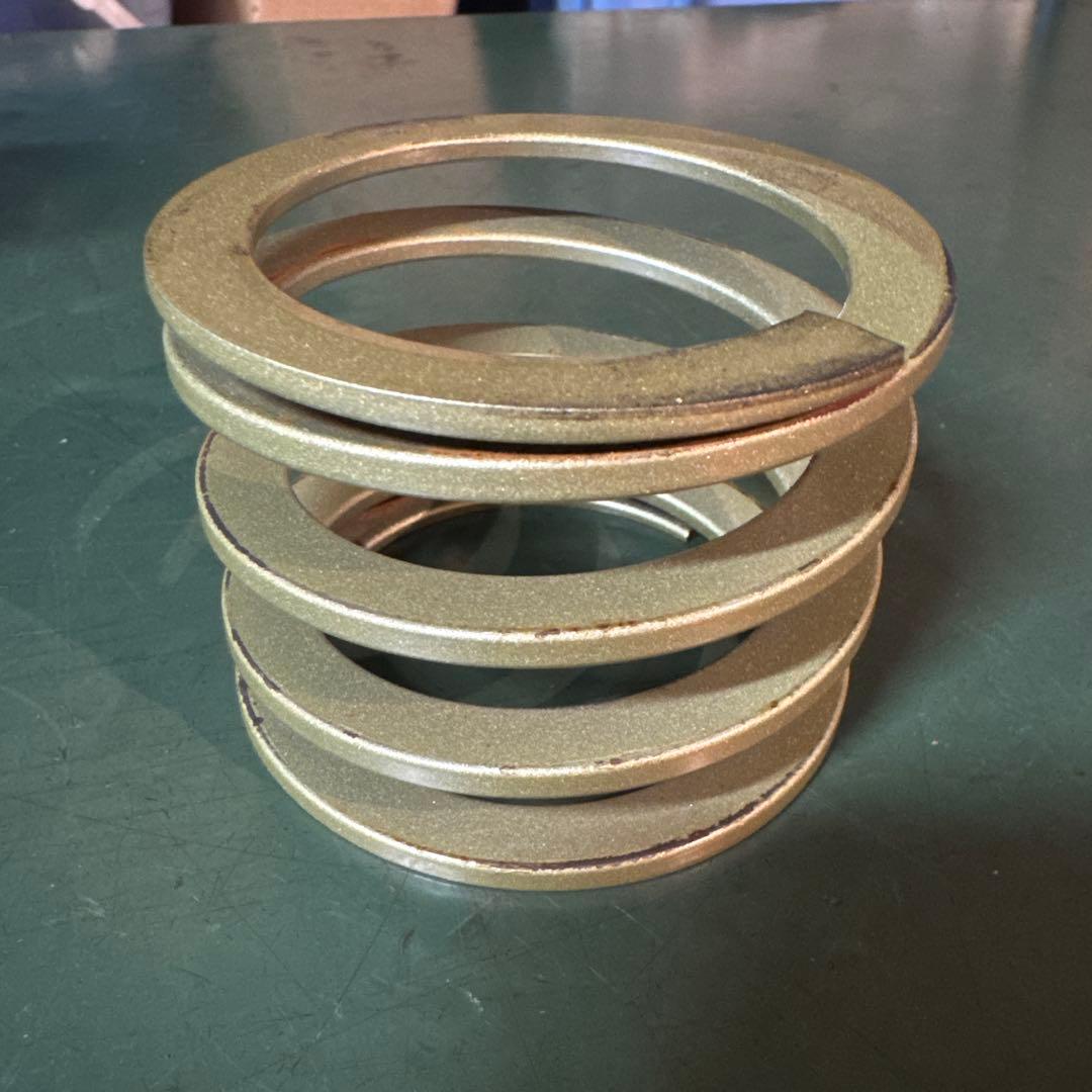 Swift ヘルパースプリング ID65 H60 1.5k シート類付属