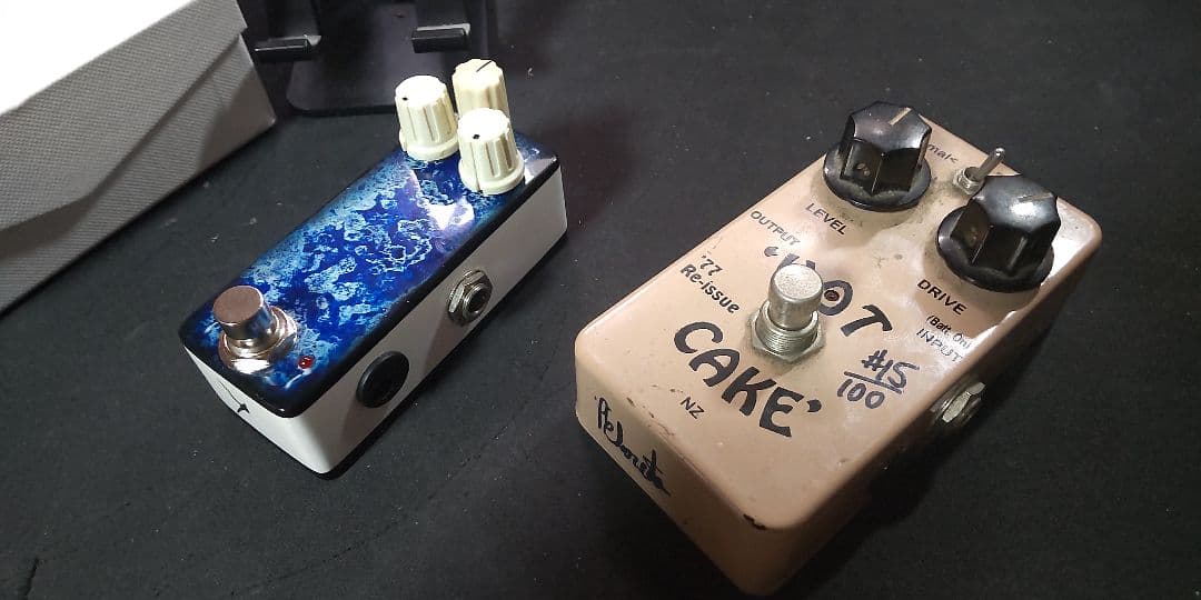 CROWTHER AUDIO HotCake’77Re-issue mini#9 CROWTHER AUDIO Hot Cake Old Circuit vs V2 vs '77 Re-Issue - YouTube