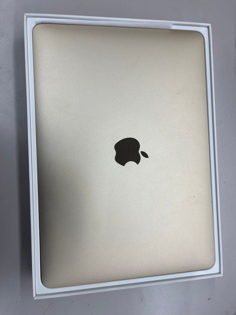 【格安値下】MacBook 13インチ　ゴールド　充電24回！！ Apple/MacBook Air 13インチ/10コアCPU/ 8コアGPU/M4チップ /16GB/256GB