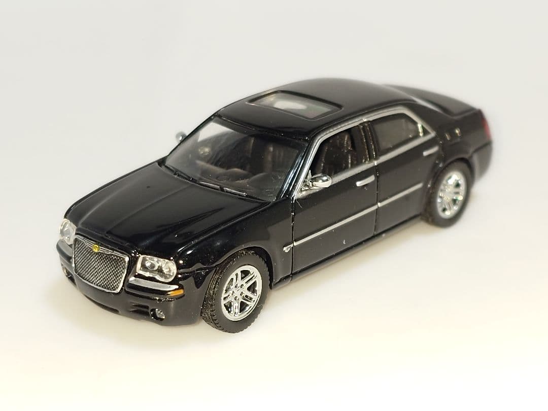 ノレブ クライスラー 300C 1/64 ミニカー ブラック - メルカリ