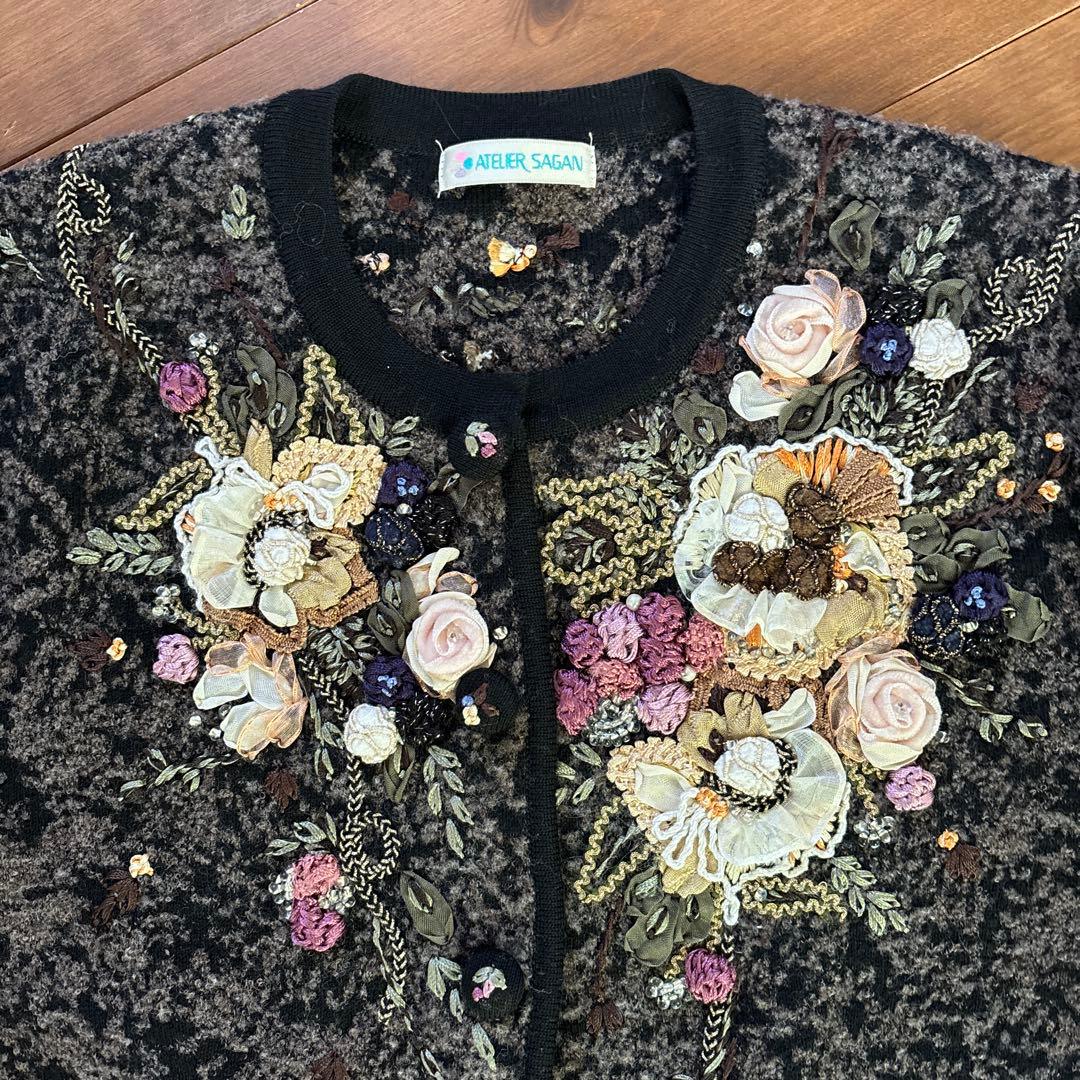 アトリエサガン 刺繍入り黒カーディガン Mサイズ - メルカリ
