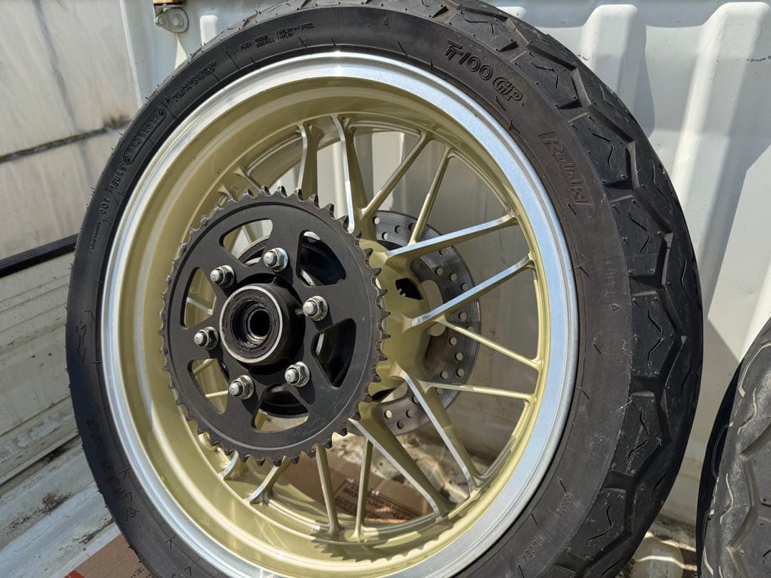 z900RSホイール 前後セット 純正業者塗装品 ゴールド - メルカリ