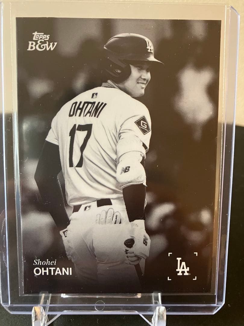大谷翔平/001】2025 Topps Black and White ベース - メルカリ