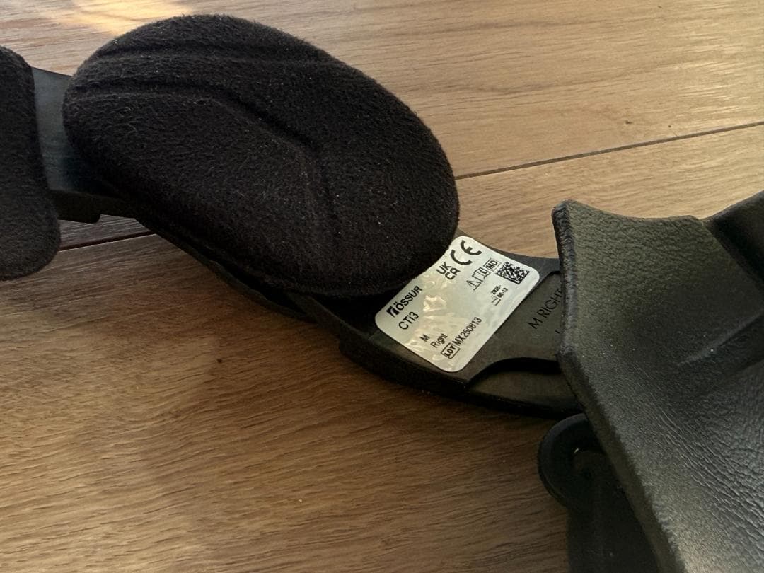 Össur（オッサー）CTi 3 ・ 膝装具 ニーブレース 右膝用 ブラック