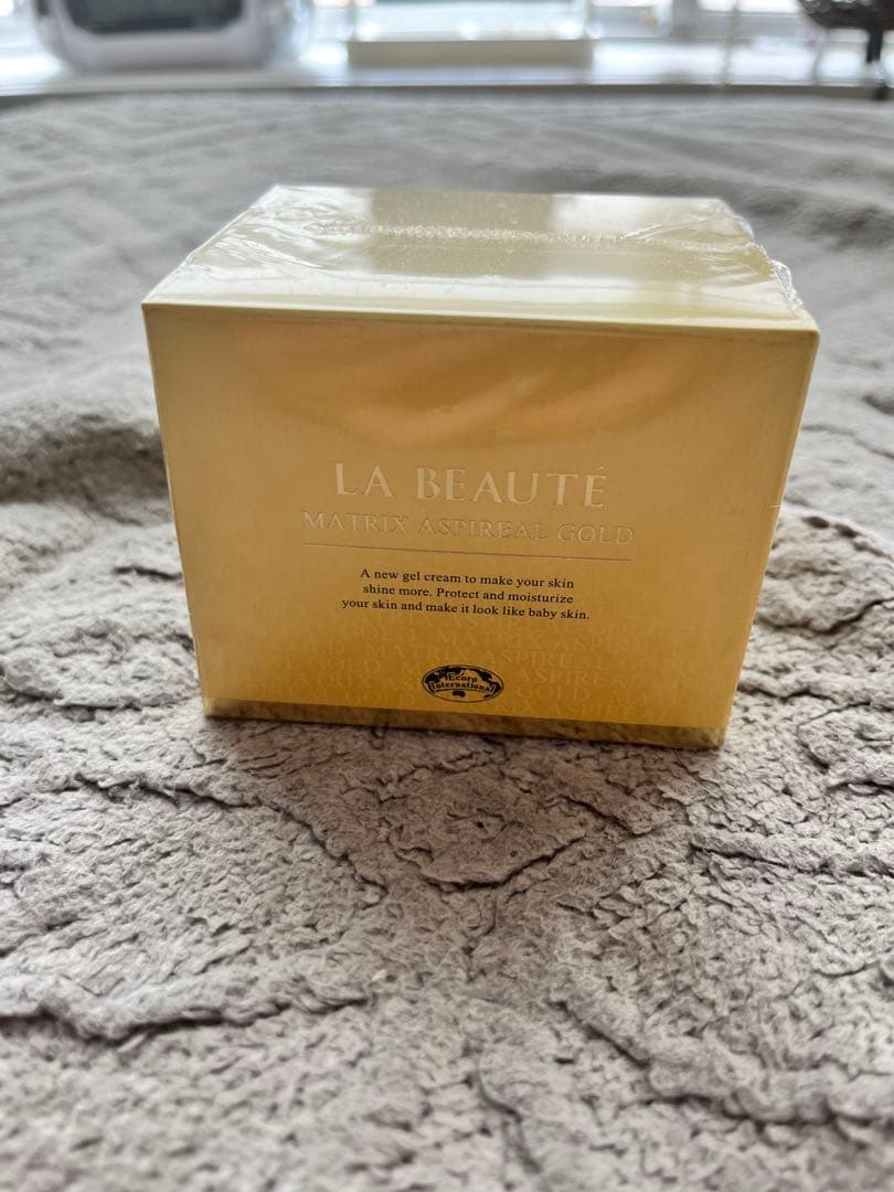 フェイスクリーム LA BEAUTE MATRIX ASPIREAL GOLD 30g La Prairie Pure Gold Radiance Cream | Saks Fifth Avenue