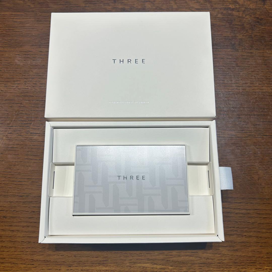 新品未使用！THREE スリー セレブレーションリベレーションパレット X02