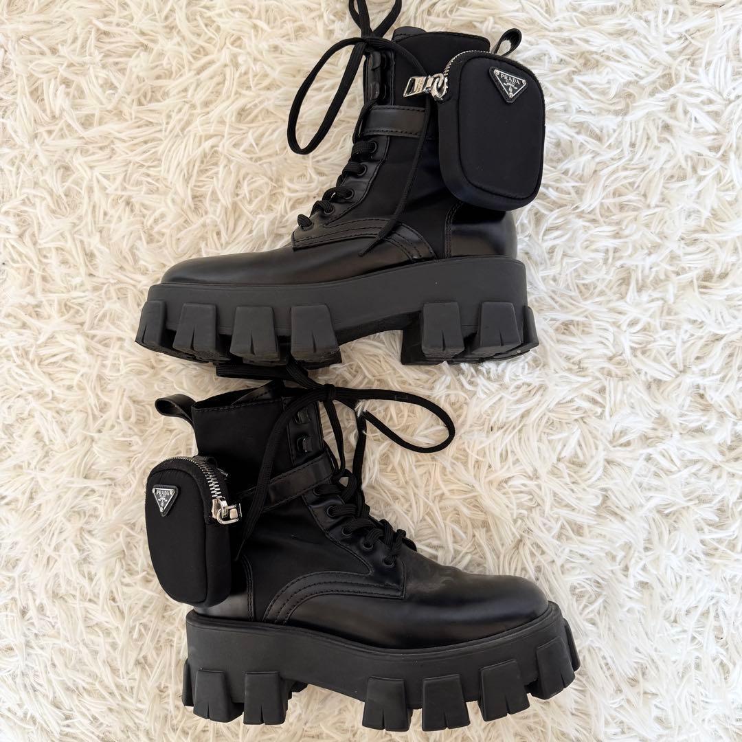美品　プラダ　モノリス　ブーツ　三角ロゴ　ナイロンポーチ　22.5cm　ブラック