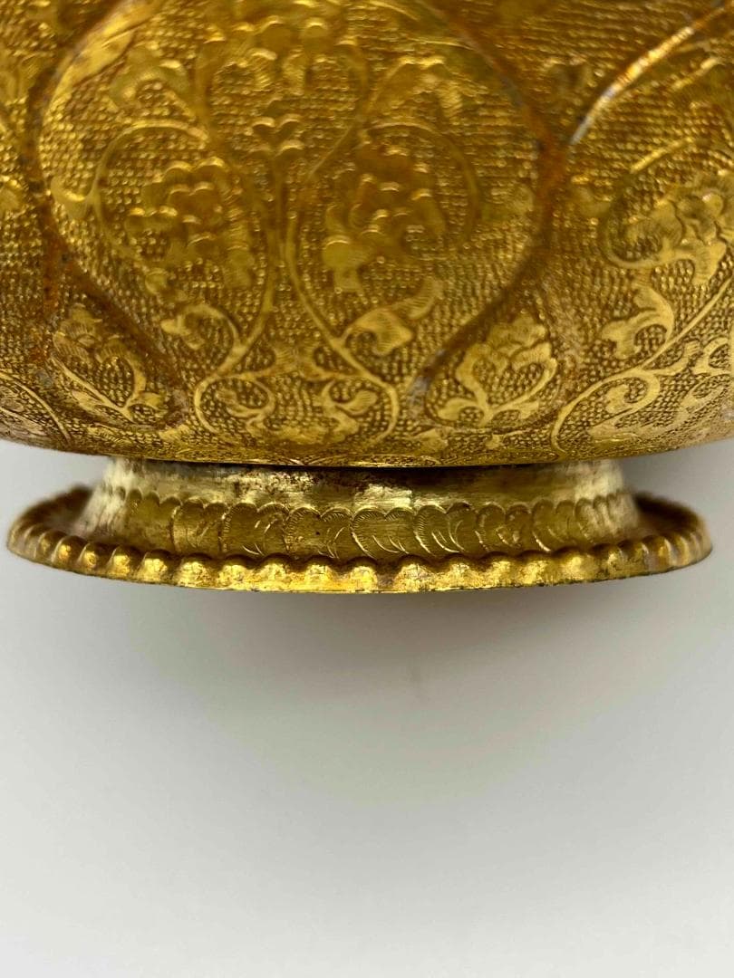 唐時代 金器 金象嵌鏨彫吉祥蓮花瑞獣紋葵口鉢 百獣図 寅鳥紋(E-56