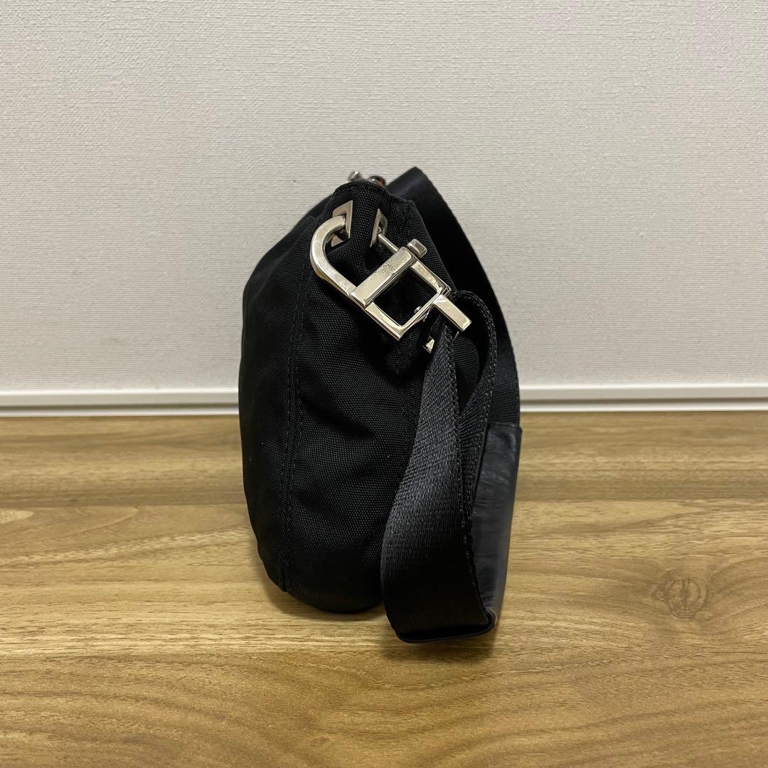 《美品》ボッテガヴェネタ ナイロン×レザー セミショルダーバッグ ブラック 黒