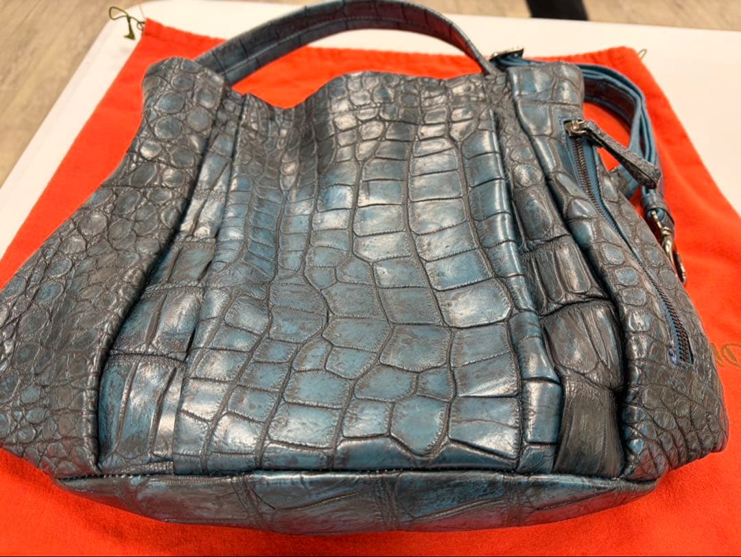 Pear クロコダイル風バッグ 青 - メルカリ