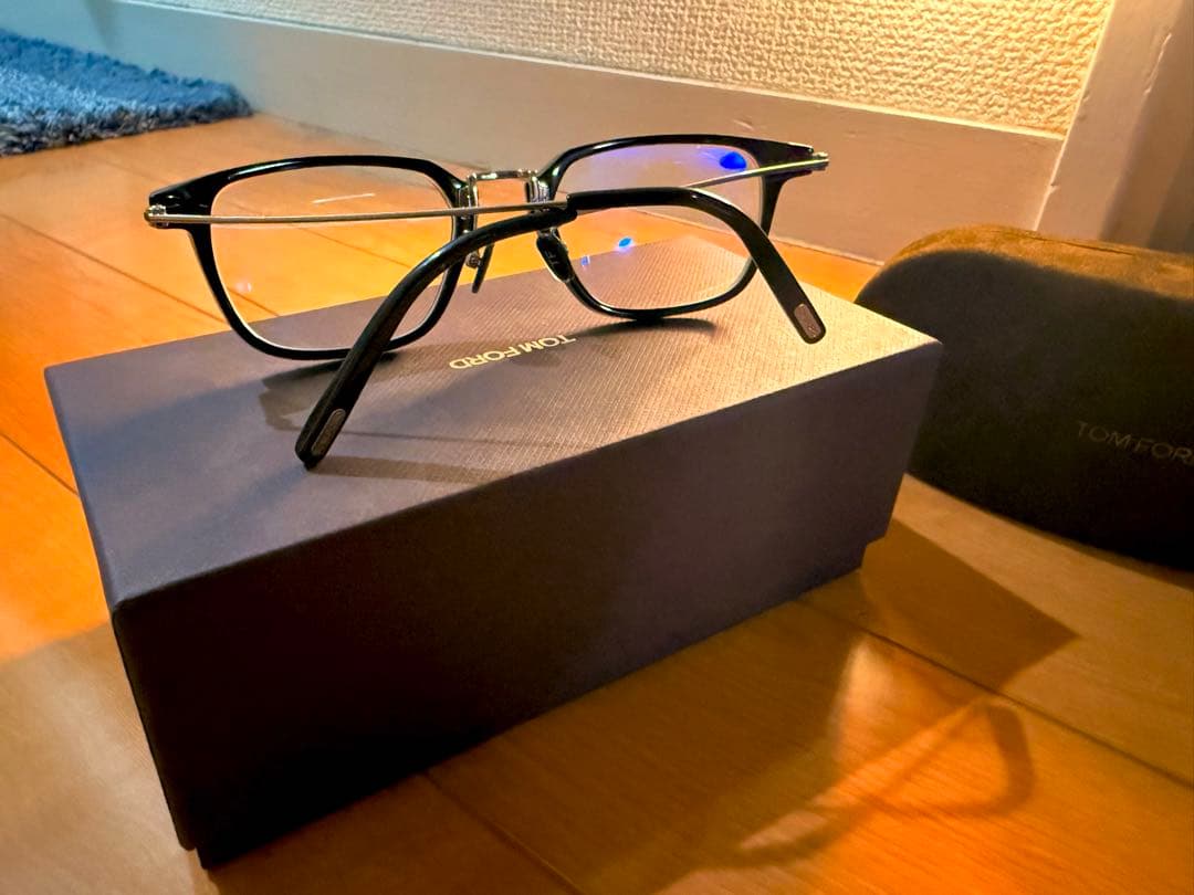 トムフォード TF5862 -3.0度ブルーライトカットレンズほぼ新品
