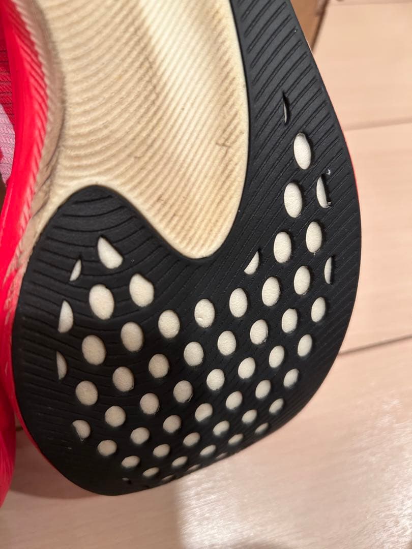 く*め様 ASICS メタスピード　エッジプラス　レッド　25.5cm