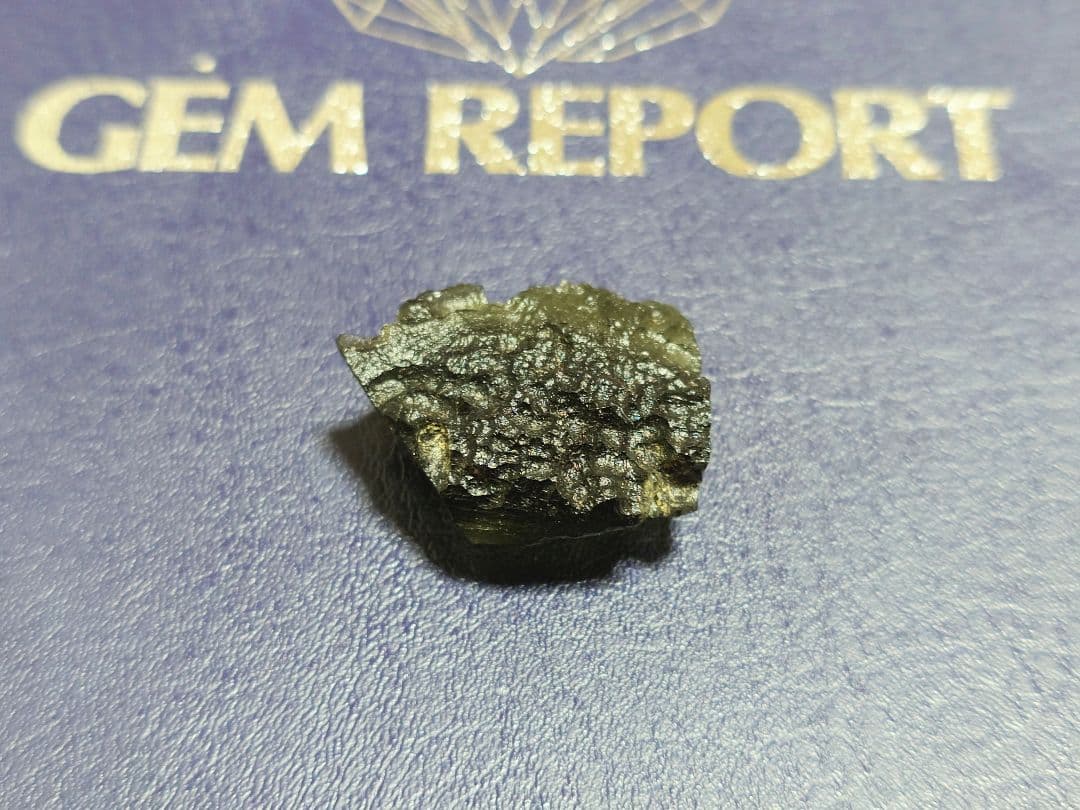 [鑑別書付] 天然 モルダバイト 原石 9.95g