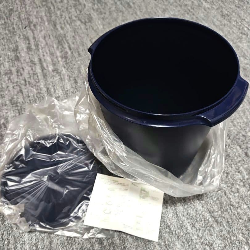 新品未開封】タッパーウェア ネイビー保存容器 マキシデコレータ 5.5L