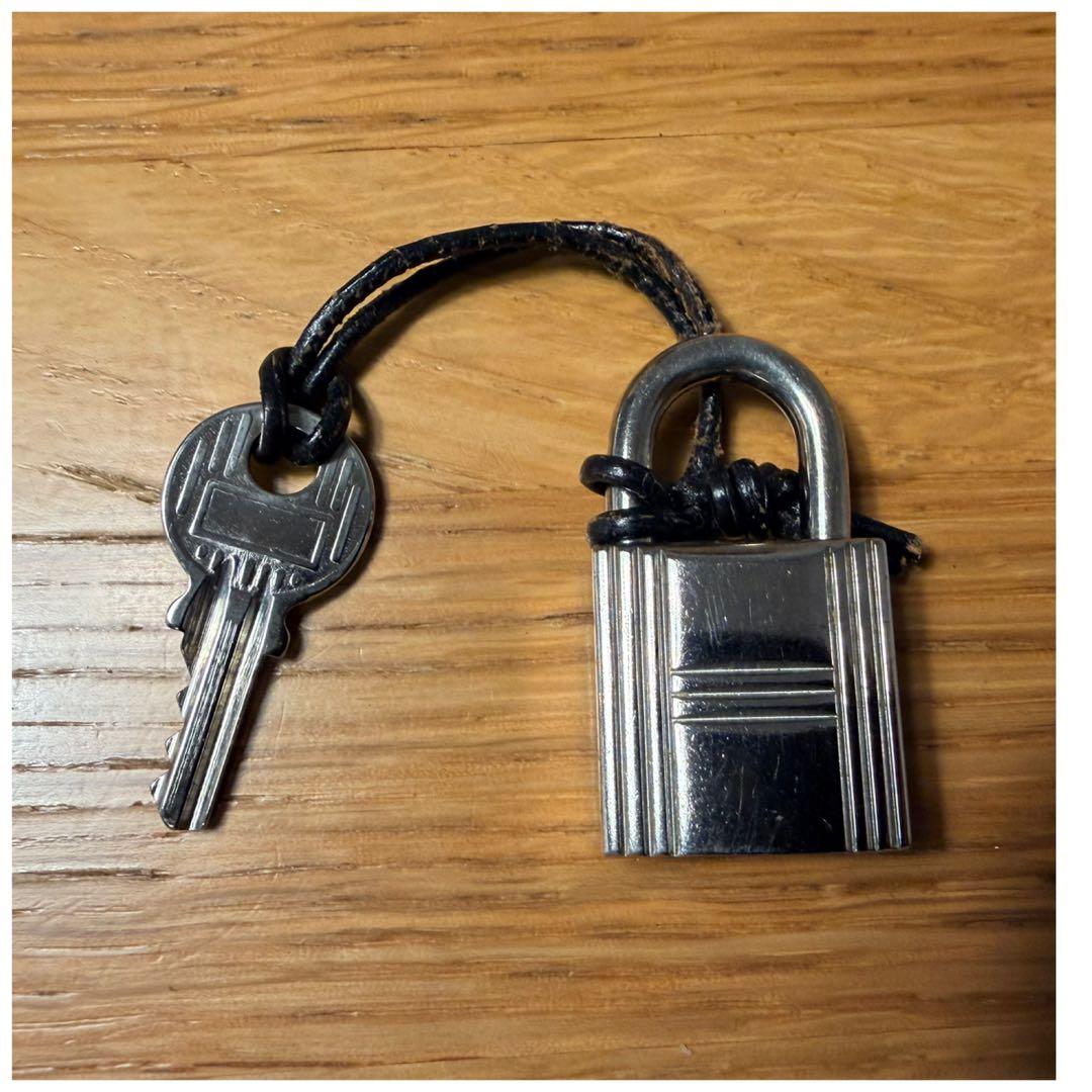 HERMES エルメス カデナ 南京錠＆鍵1本 セット シルバー No.111 - メルカリ