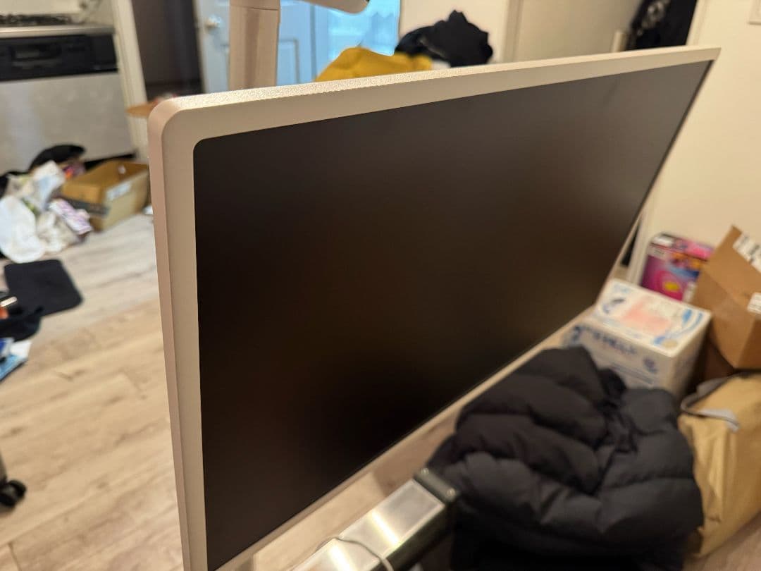 lg stan by me 27インチ　スタンバイミー LG電子が画面部をスタンドと分離してさらに自由に使用でき、バッテリー