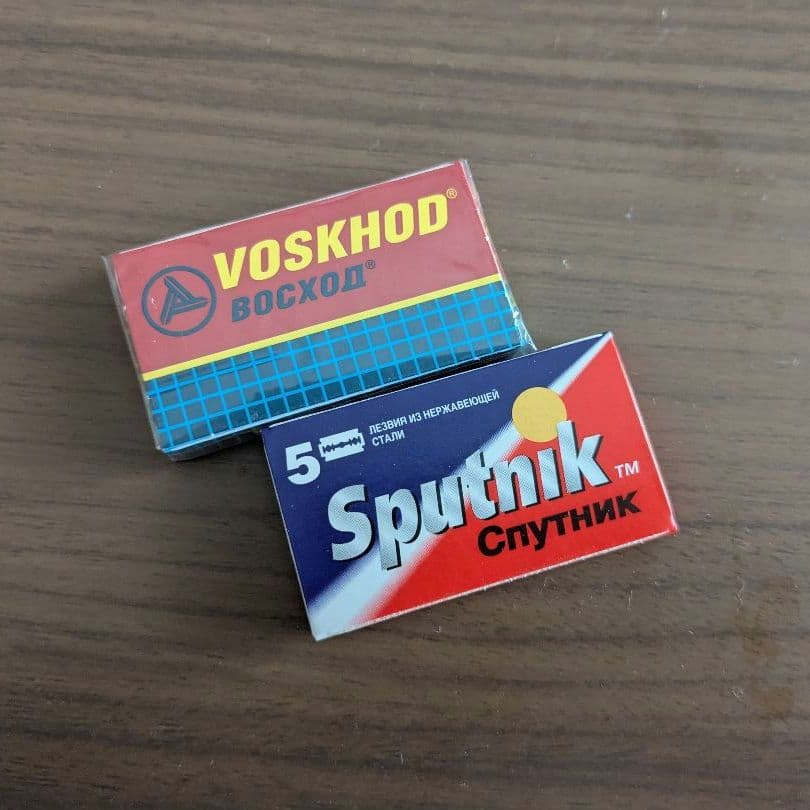 VOSKHOD & Sputnik 両刃カミソリ 替刃 各5枚 - メルカリ