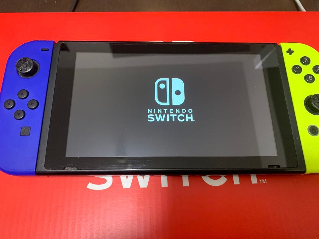 Nintendo Switch 本体 青/緑 Joy-Con 任天堂（Nintendo） Nintendo Switch 本体 Joy-Con (L) ネオングリーン