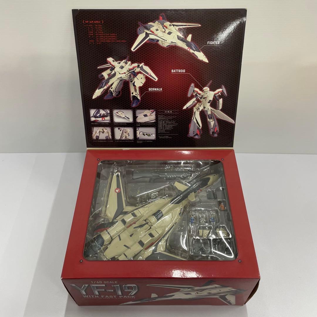 kntoy66-2122 マクロスプラス　1/60 完全変形YF-19 kntoy66-2122 マクロスプラス 1/60 完全変形YF-19 - メルカリ