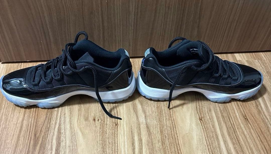 シューズ(男性用) 27.5cm NIKE AIR JORDAN 11 RETRO LOW