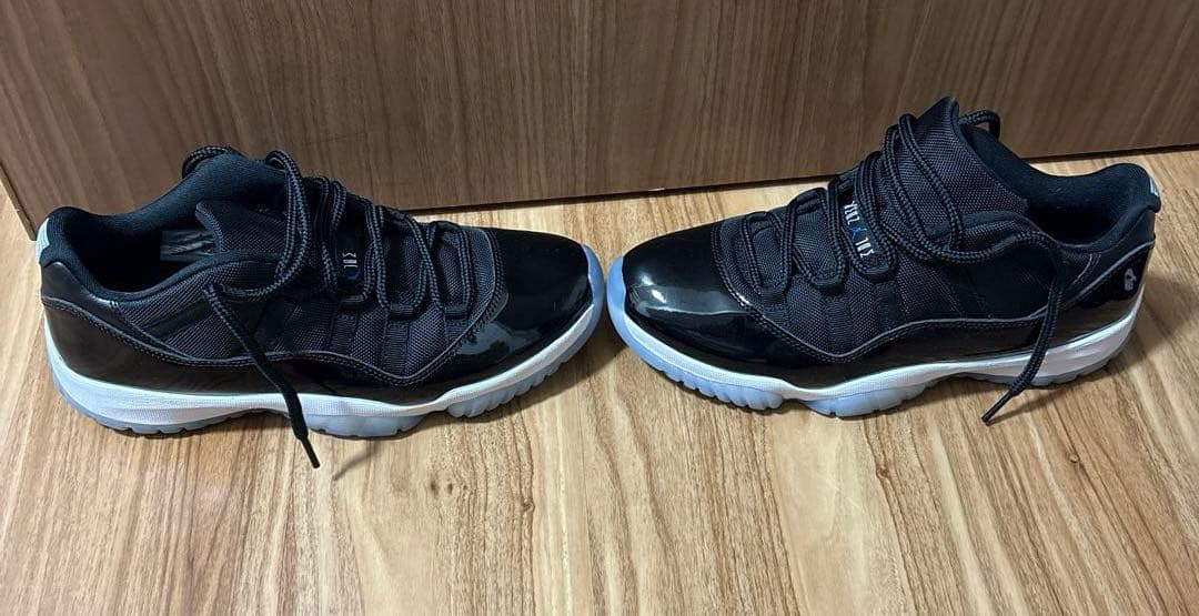 シューズ(男性用) 27.5cm NIKE AIR JORDAN 11 RETRO LOW