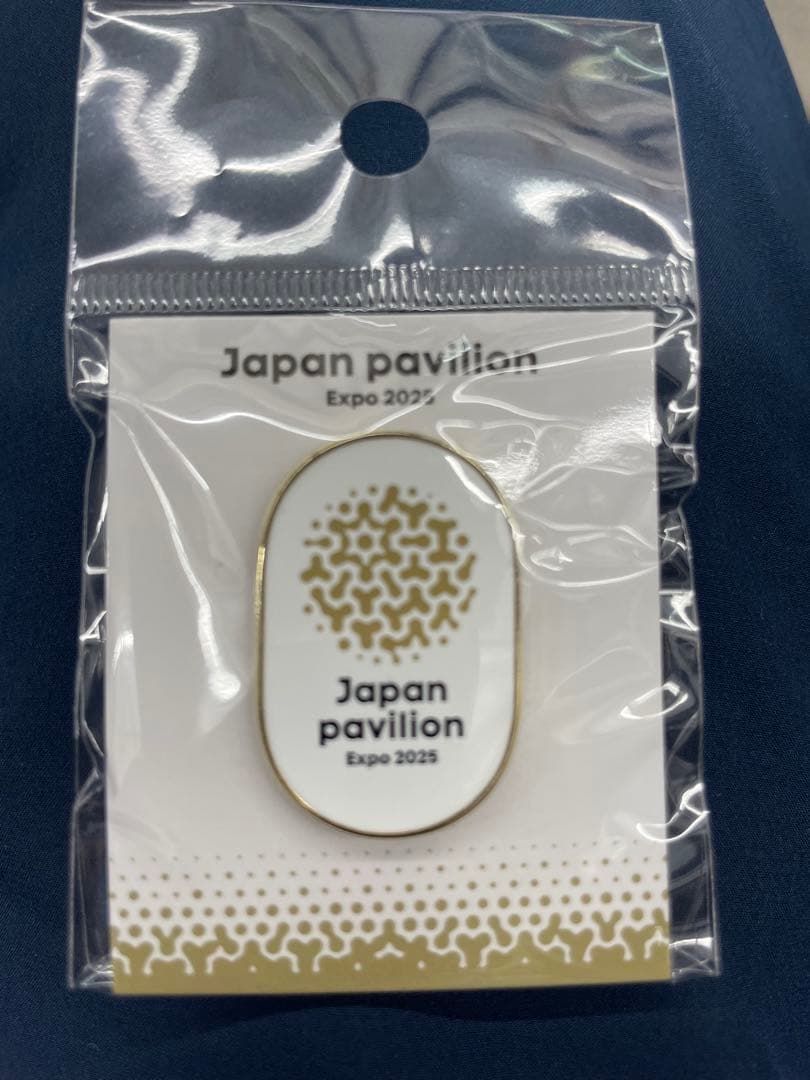 大阪・関西万博 日本館公式ロゴデザインピンバッジ - メルカリ