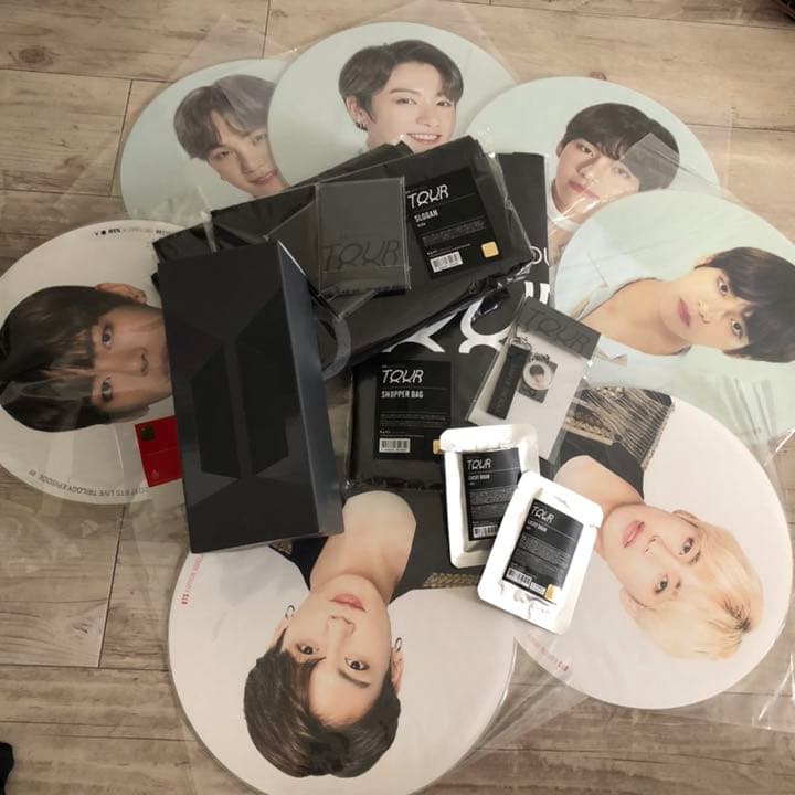 mos テテ うちわ bts テヒョン 公式 - メルカリ