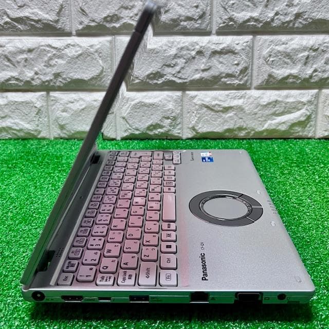 An ！《2022年製》Panasonic CF-QV1】
