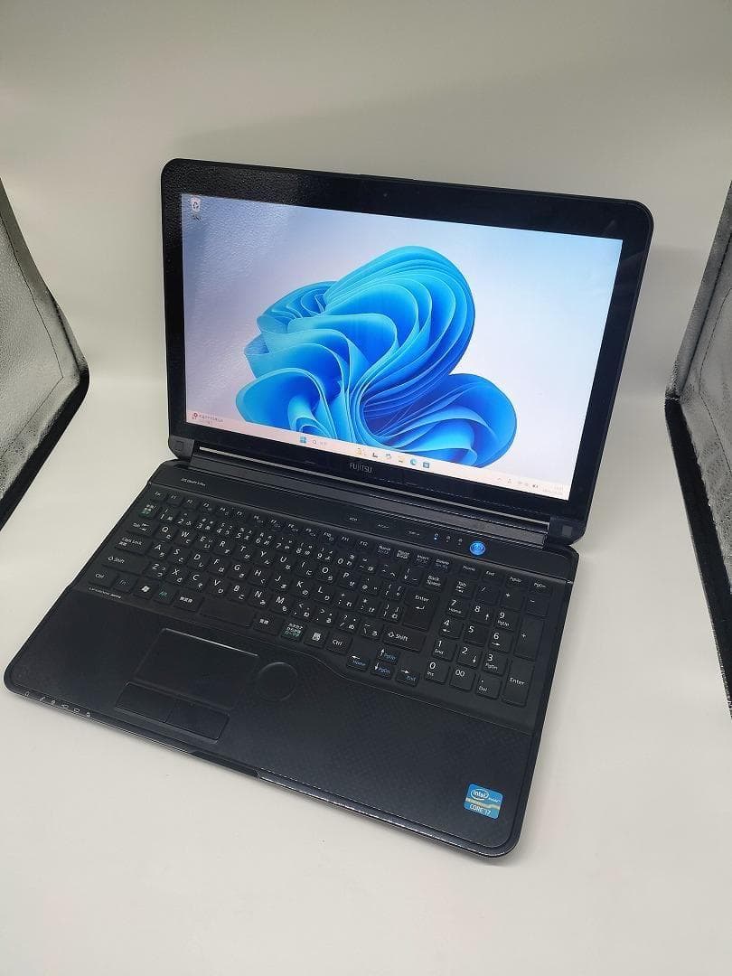FUJITSU】爆速 Core i7/新品SSD256GBノートパソコンE6 - メルカリ
