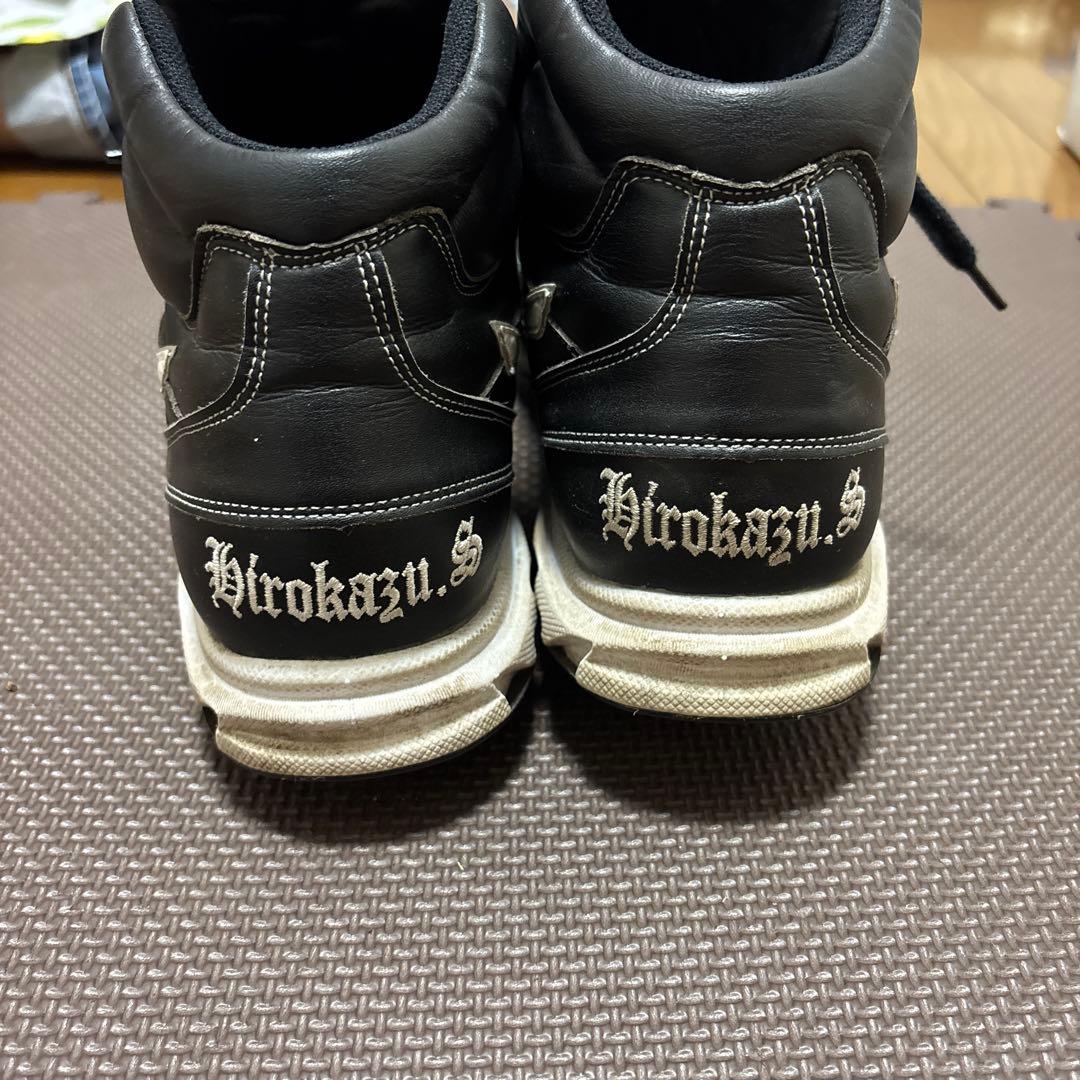 Mizuno スパイクシューズ 澤村拓一選手着用 黒/白