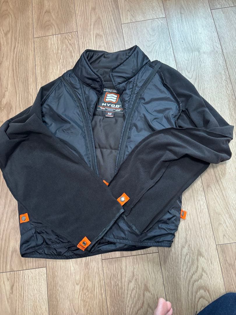 HYOD 秋冬用ジャケット Mサイズ ブラック 純正ハンガー付き - メルカリ