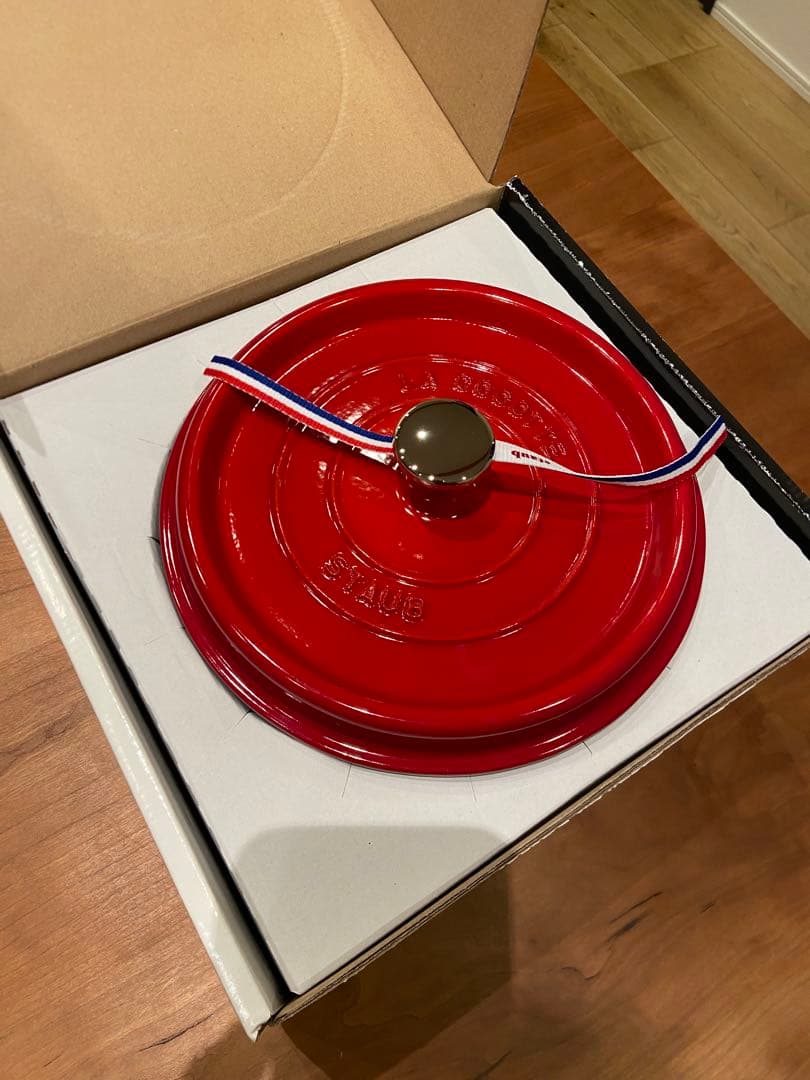 STAUB ココットロンド 22cm チェリー 2.6L 両手鍋