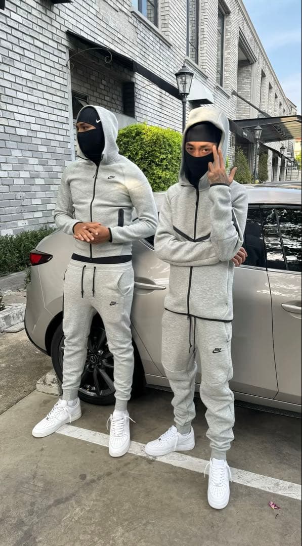 テックフリース NIKE セットアップ uk - メルカリ