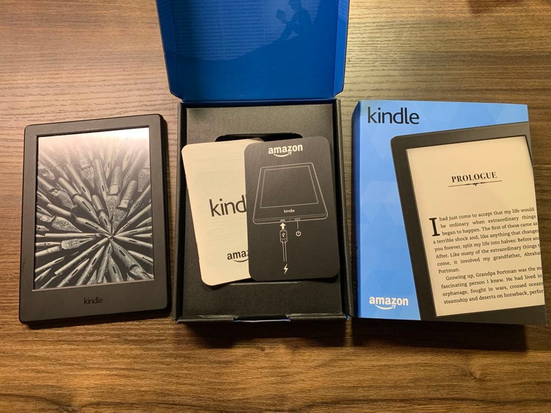 Kindle(第8世代) 電子書籍リーダー 本体と箱 ☆Amazon Kindle 電子書籍リーダー第8世代 Amazon Kindle 電子書籍