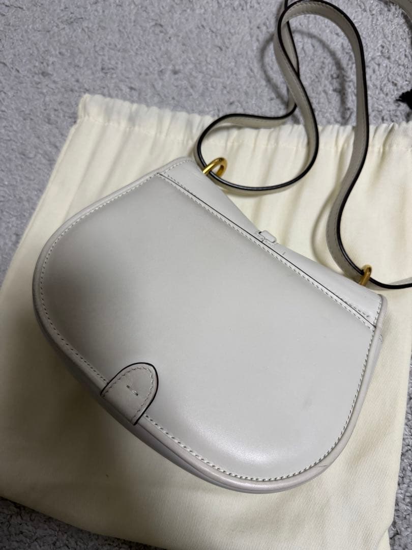 オンライン アウトレットファッション - FENDI ホワイト ショルダー