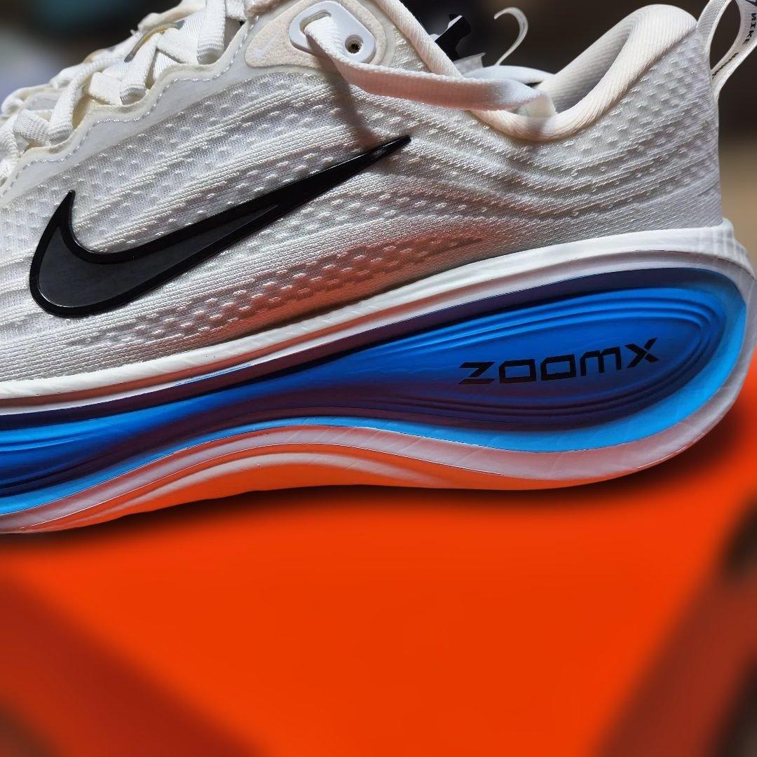 Nike ボメロプラス 27cm ランニングシューズ ホワイト/ブルー - メルカリ