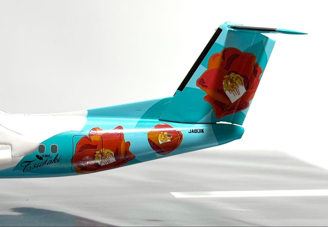 全日空商事 1/200 DHC-8-300 ANK TSUBAKI LIVERY - メルカリ