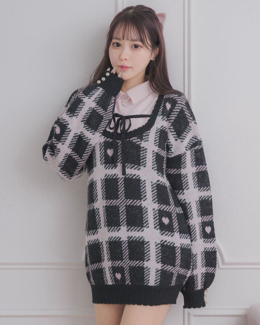 pium ハートチェックレイヤードニットワンピ - メルカリ