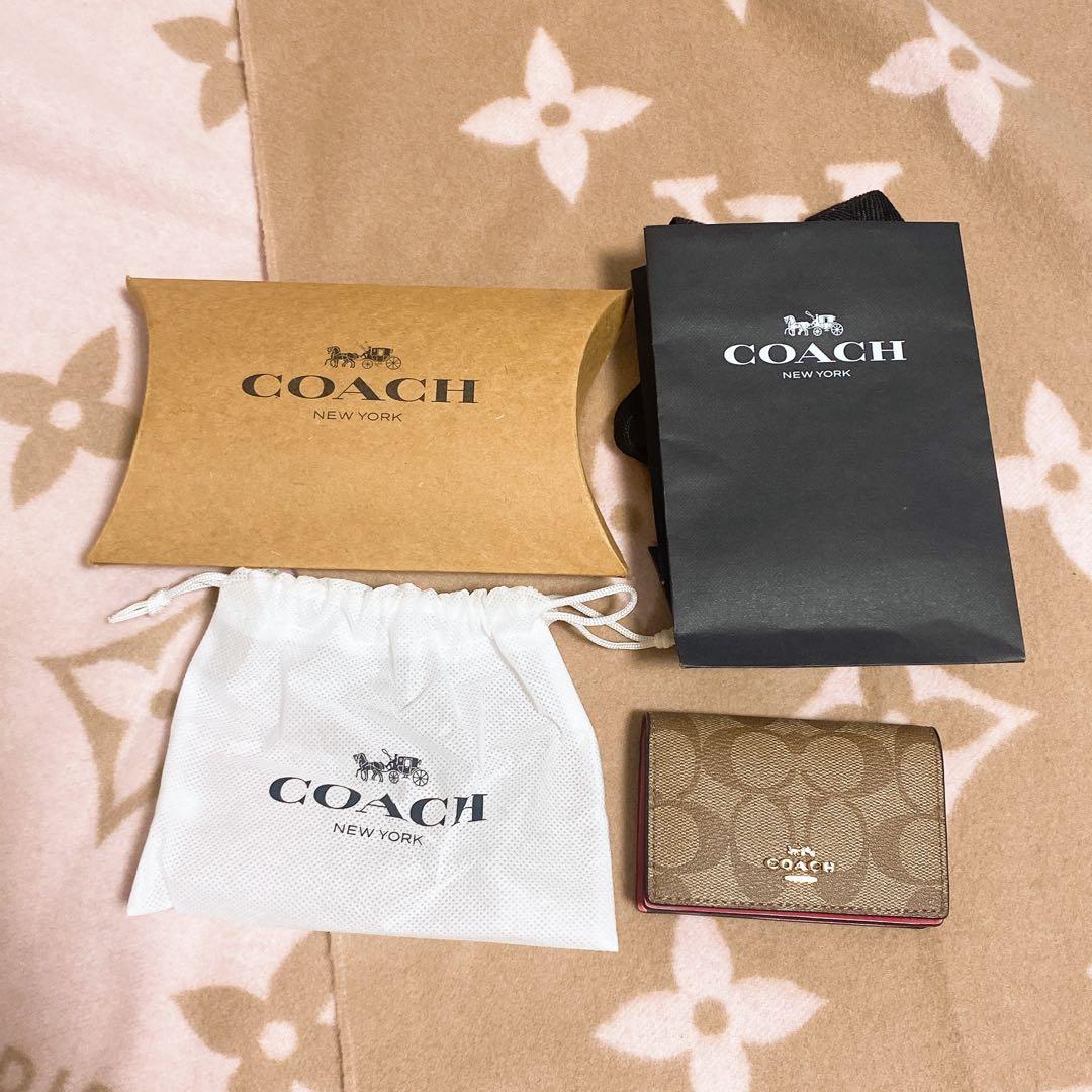 【コロン】 【新品未使用】COACH 名刺入れ ギフトラッピング済み COACH（コーチ） ☆COACH☆ ビジネス カードケース シグネチャー