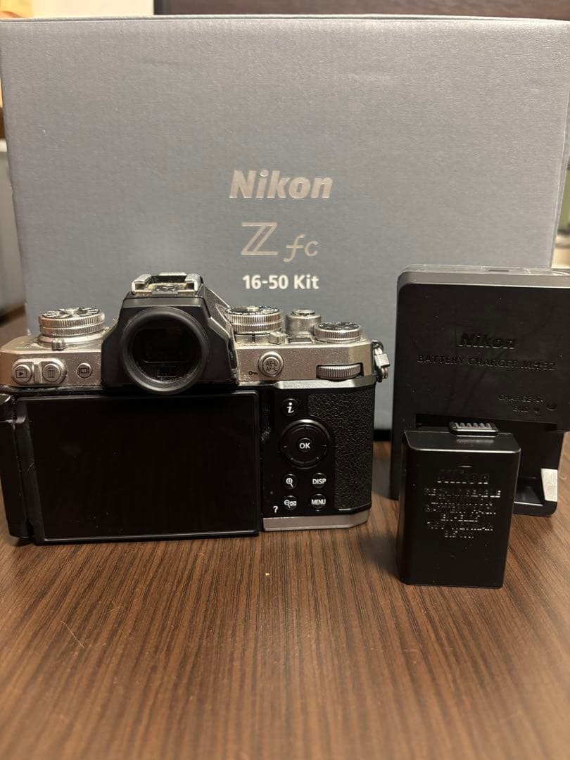 Nikon Z fcミラーレスカメラ、16-50mm F3.5-6.3