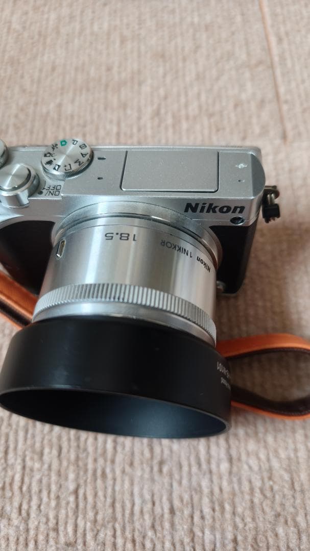 Nikon J5 + 1 NIKKOR 18.5mm + フード HB-N101