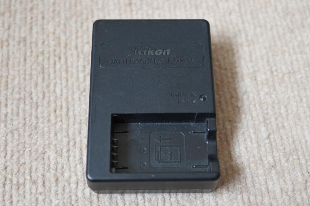 Nikon J5 + 1 NIKKOR 18.5mm + フード HB-N101