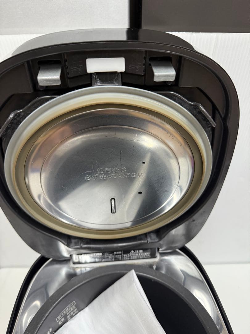 TOSHIBA 真空圧力IH 炊飯器 RC-18VSP 1.8L