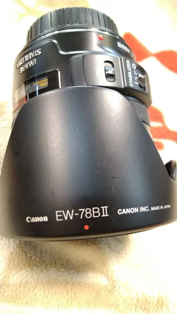 レンズ　 Canon　EF 28-135mm F3.5-5.6 IS USM