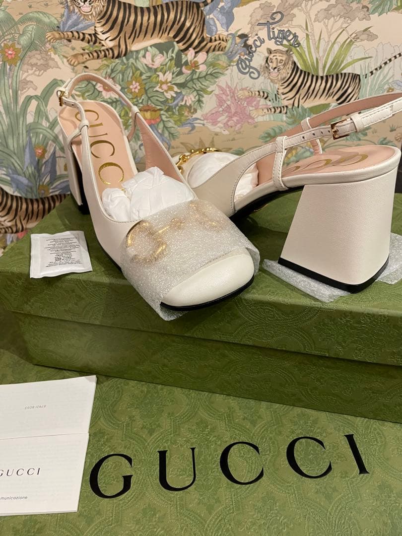 グッチ 新品未使用 正規品 23 サンダル白 36＋ 結婚式パーティーに