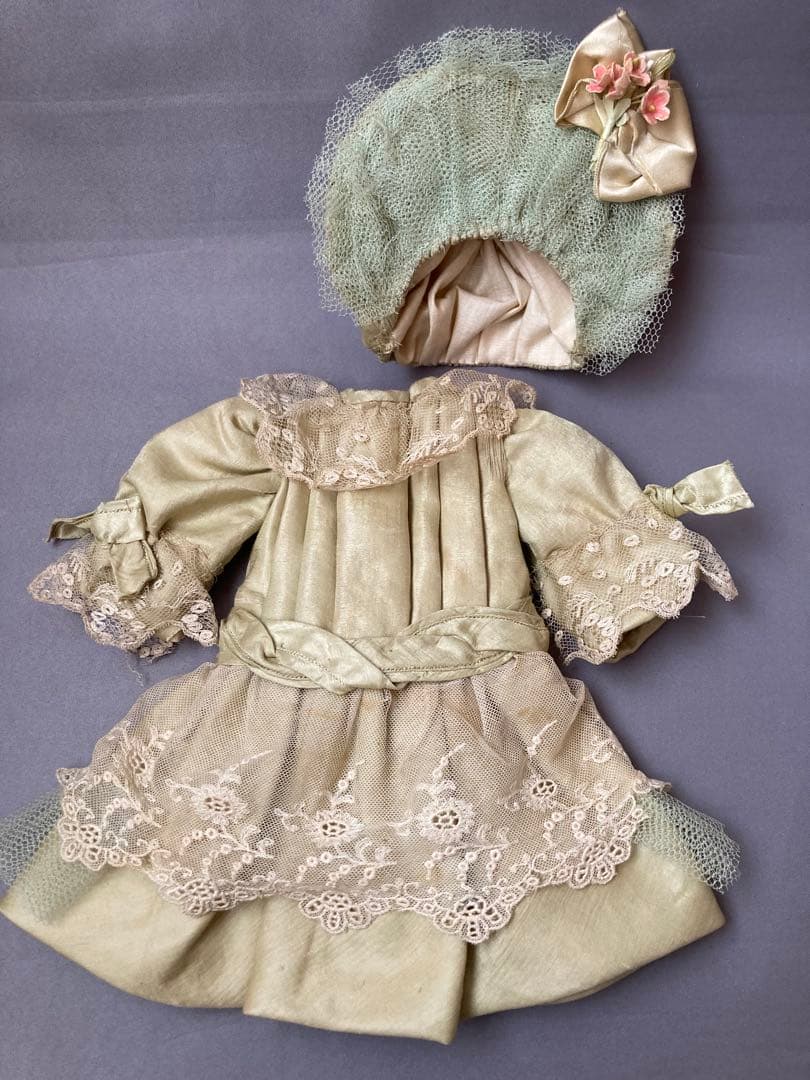 アンティークドール ドレス ボネ ビスクドール - メルカリ