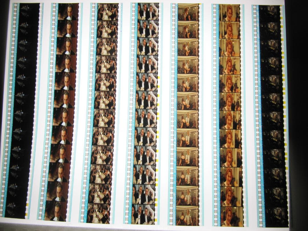 タイタニック35㎜フィルム12コマ×126枚合計1512コマ アルバム入