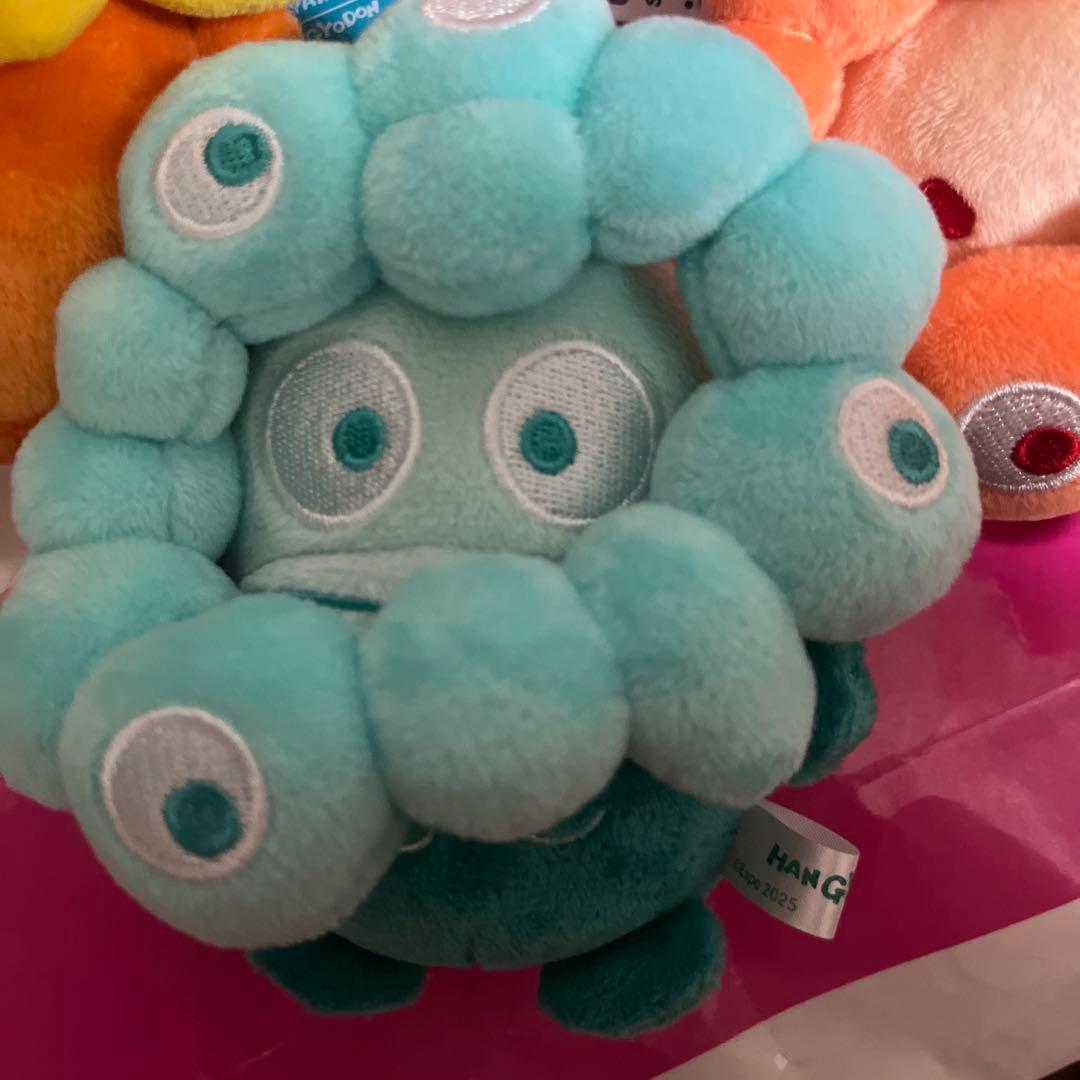 推しカラー サンリオ ミャクミャク なりきり カラビナ BC 5種 - メルカリ