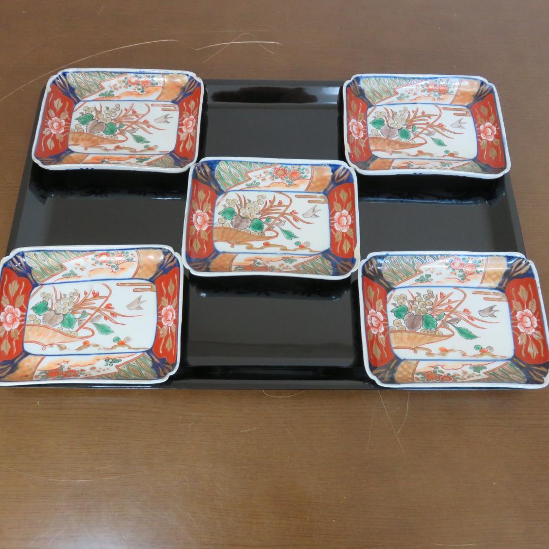 角皿 変形皿 金彩 色絵付け 印判 欠け 窯傷 花文様 ニュウ 歪み - メルカリ